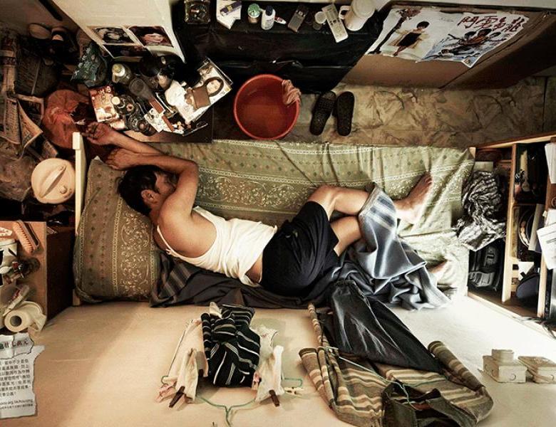 Dacă te gândești că ești sărac, fiindcă ești român...